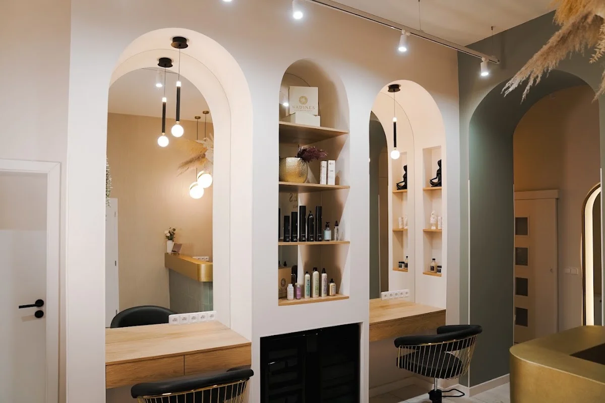 NADINES hair beauty studio Smíchov